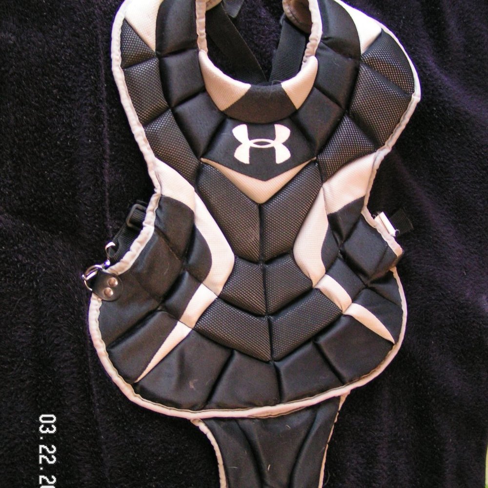 Under Armour Youth Catcher Chest Protector